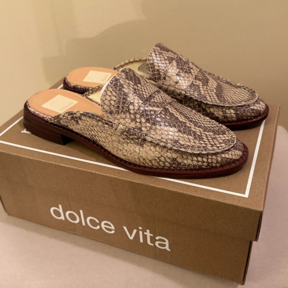 NWT Dolce Vita faux snake skin slides, Size 7